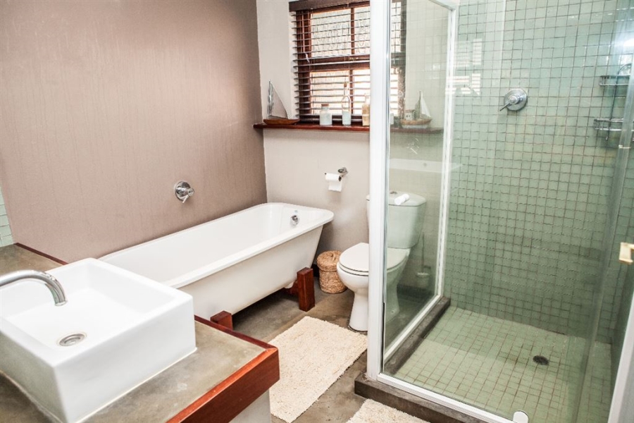 3 Bedroom Property for Sale in The Coves North West